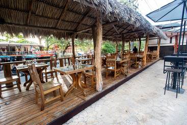 هتل Coco Beach