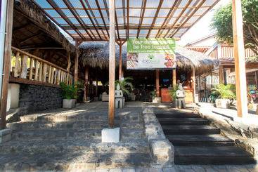 هتل Coco Beach
