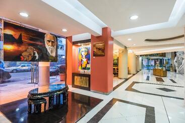 בית מלון כפרי Gh Galeria