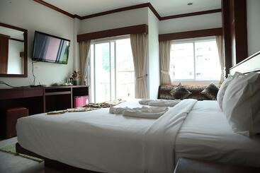 هتل New Forest Patong