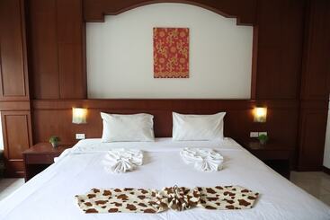 هتل New Forest Patong