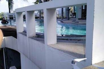هتل Grand Hill Residence