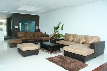 هتل Grand Hill Residence
