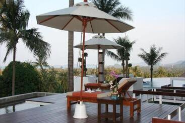 هتل Grand Hill Residence