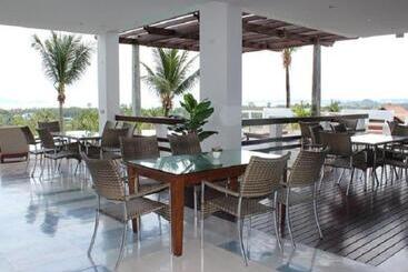 هتل Grand Hill Residence