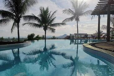 هتل Grand Hill Residence