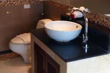 هتل Grand Hill Residence