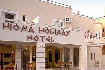 هتل Hiona Holiday