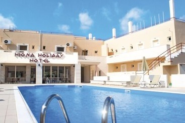 هتل Hiona Holiday