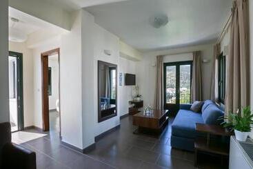 هتل Krinos Suites