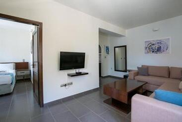 هتل Krinos Suites