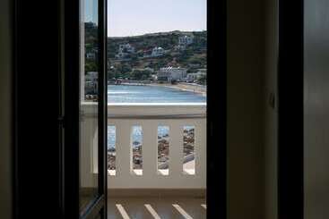 هتل Krinos Suites