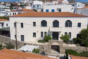 هتل Krinos Suites