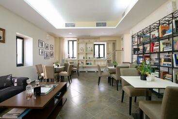 هتل Krinos Suites