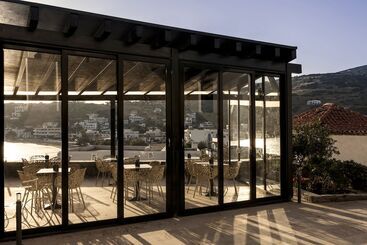 هتل Krinos Suites