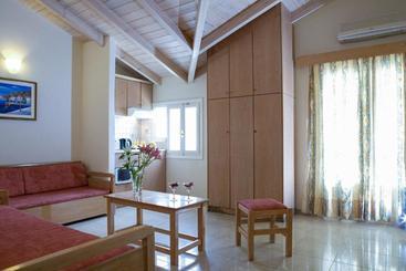 Lefko Hotel & Apartments