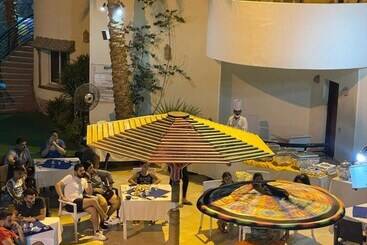 هتل Naama Inn