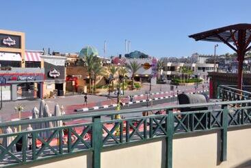 هتل Naama Inn
