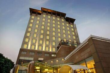 هتل Park Plaza Shahdara