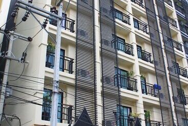 هتل Patong Hemingway S