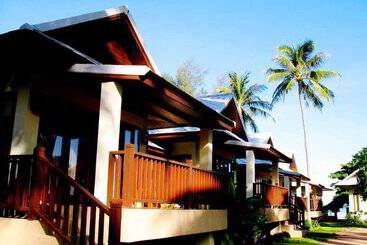 هتل Phangka Paradise Resort
