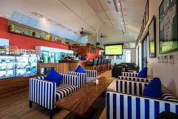 هتل Thanyapura Sports & Health Resort