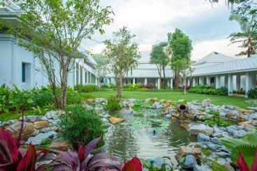 هتل Thanyapura Sports & Health Resort
