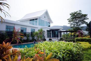 هتل Thanyapura Sports & Health Resort