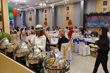 هتل The Par Phuket Sha Plus