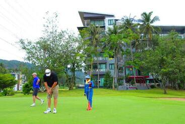 هتل The Par Phuket Sha Plus