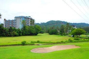 هتل The Par Phuket Sha Plus