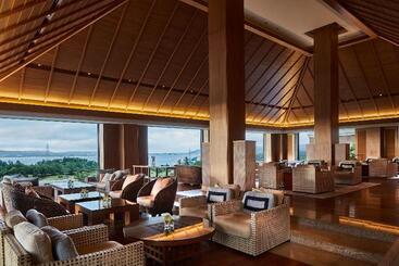 هتل The Ritzcarlton Okinawa