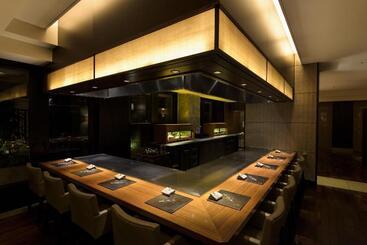 هتل The Ritzcarlton Okinawa