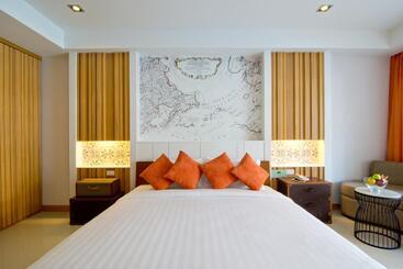هتل Welcome World Beachfront Resort