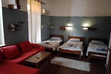 Miranta Hotel   Apartments & Studios
