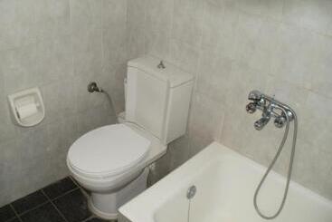 Miranta Hotel   Apartments & Studios