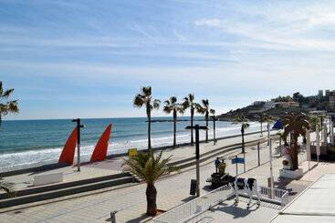Apartamentos Oropesa Primera Línea 3000
