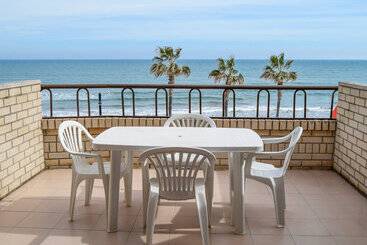 Apartamentos Oropesa Primera Línea 3000