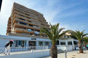 Apartamentos Oropesa Primera Línea 3000