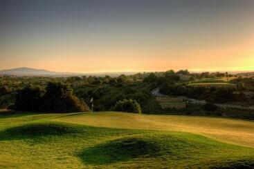 استراحتگاه Boavista Golf & Spa   Bela Colina Village