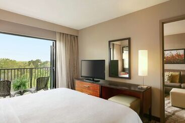 Embassy Suites Chattanooga / Hamilton Place