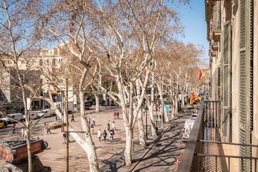 Хостел Bypillow Ramblas