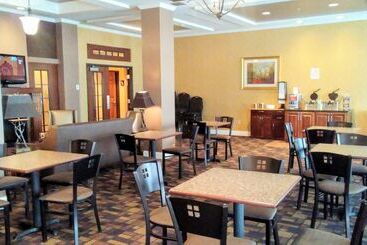 Astoria Hotel & Suites   Glendive