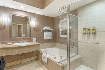 هتل Best Western Plus Bayside