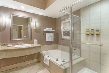 هتل Best Western Plus Bayside