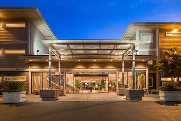 هتل Best Western Plus Bayside