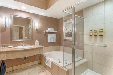 هتل Best Western Plus Bayside