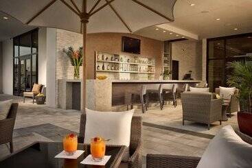 Eb Hotel Miami Airport