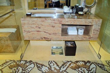 Eb Hotel Miami Airport