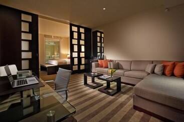 Eb Hotel Miami Airport
